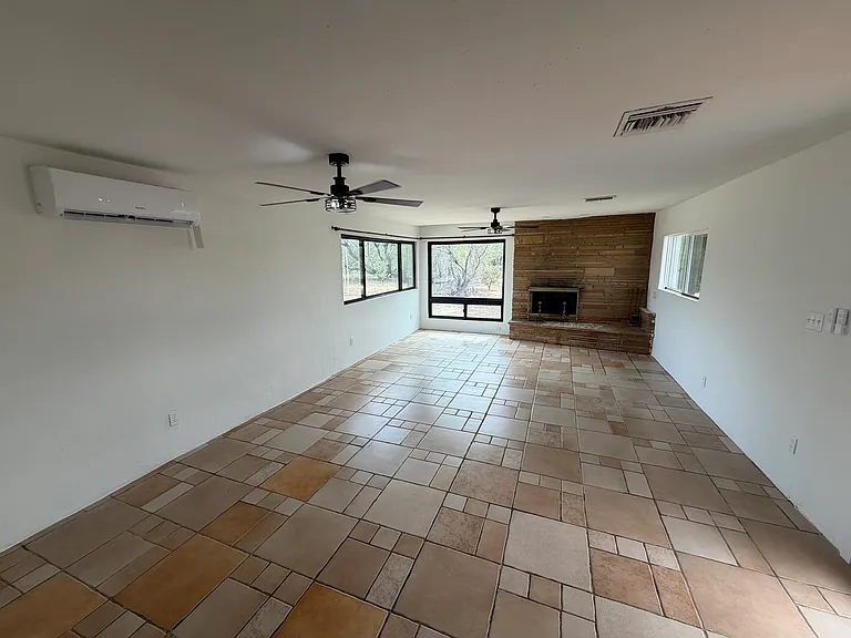 12555 N Como Dr — Photo 2