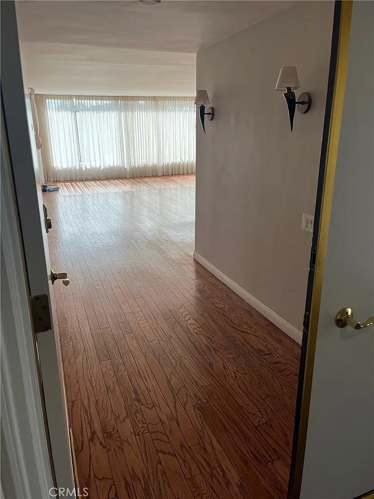 2 bed, 1433 sqft, $3,850 — Photo 3