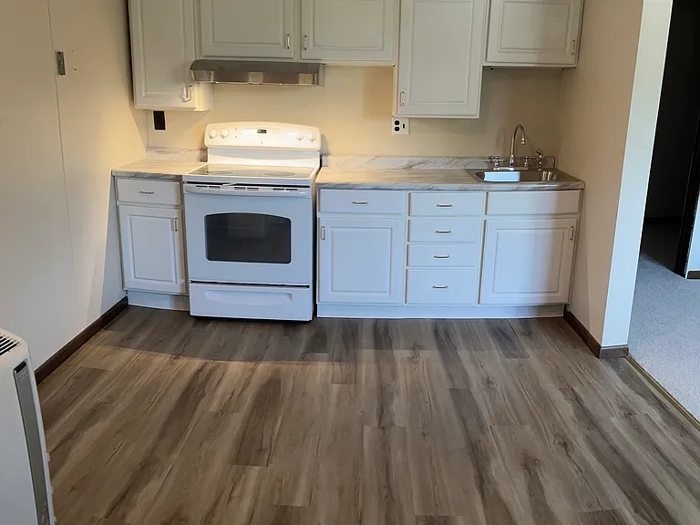 700 N Railroad St #C — Photo 1
