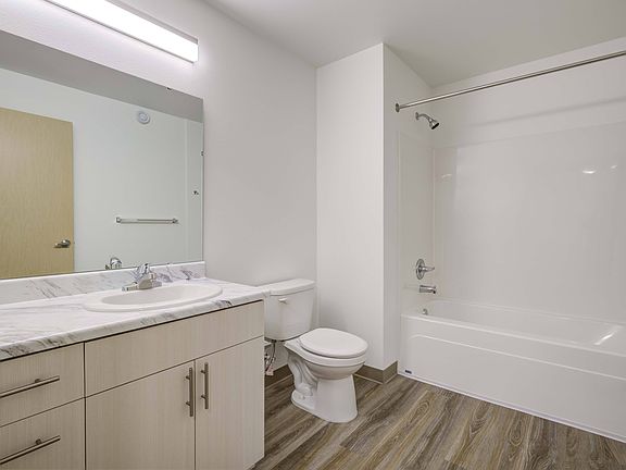 4th image of 625 W Meeker St #16458196