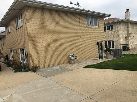 2nd image of 8049 Nordica Ave