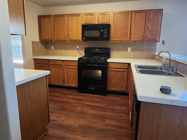 315 Sunset Colony Dr — Photo 6