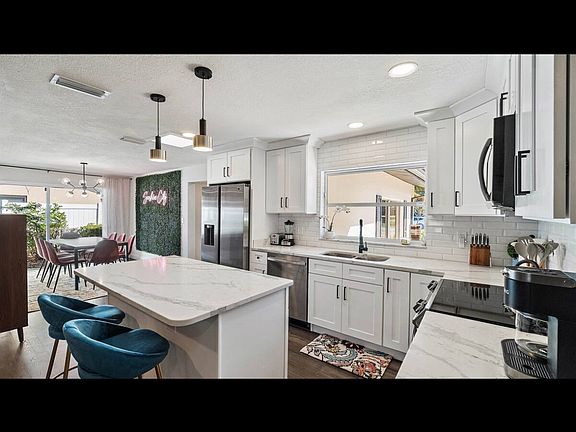 2nd image of 3875 Cortez Way S