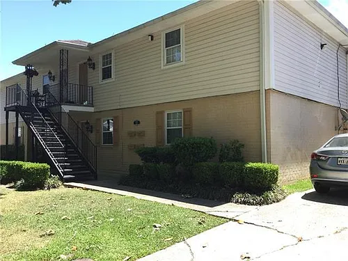 223 East Ave #B Photo 1