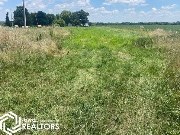 2422 Juniper Ave, Fairfield, IA 52556