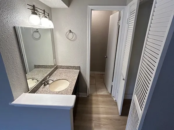 1402 Meadow Way, Garland, TX 75042