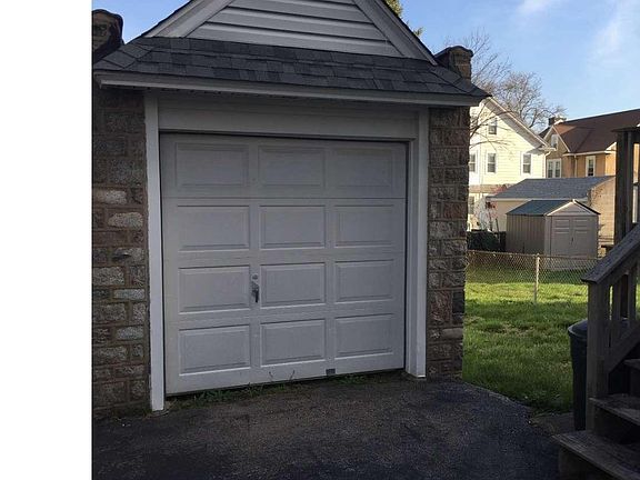 3rd image of 139 E Turnbull Ave
