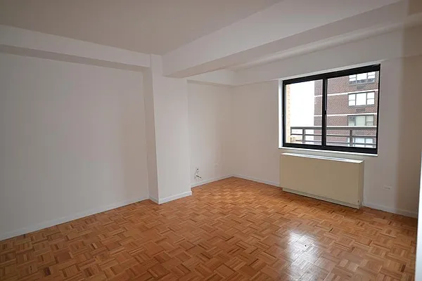 Rented by Olnick Organization | media 40