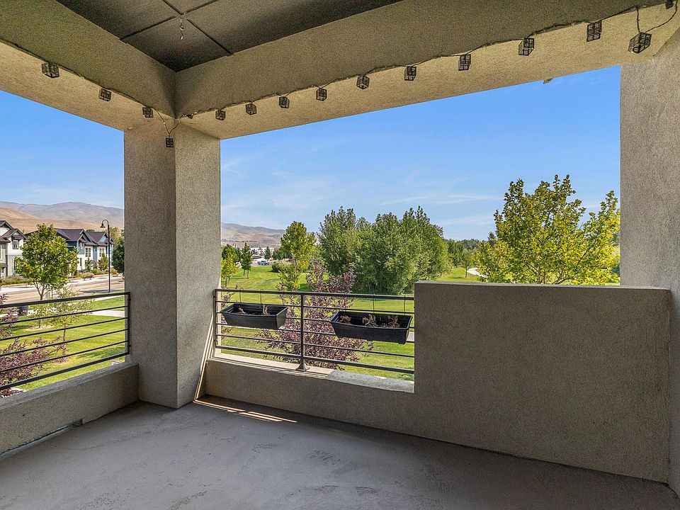 Balcony with Beautiful Views
