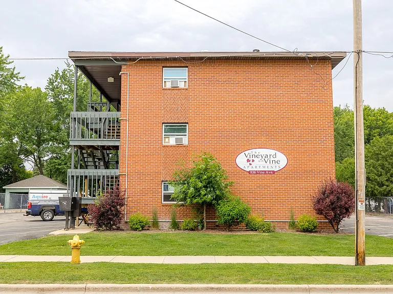 836 Vine Ave — Photo 29