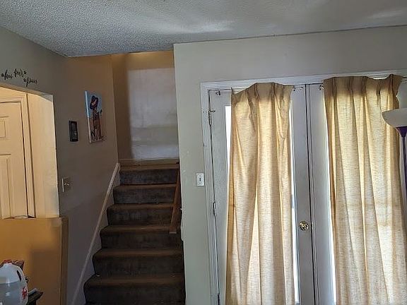 4th image of 5451 Gardendale St