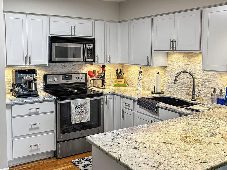 236 Chippendale Cir #236 — Photo 7