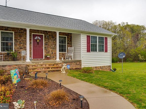 Covered front sitting porch