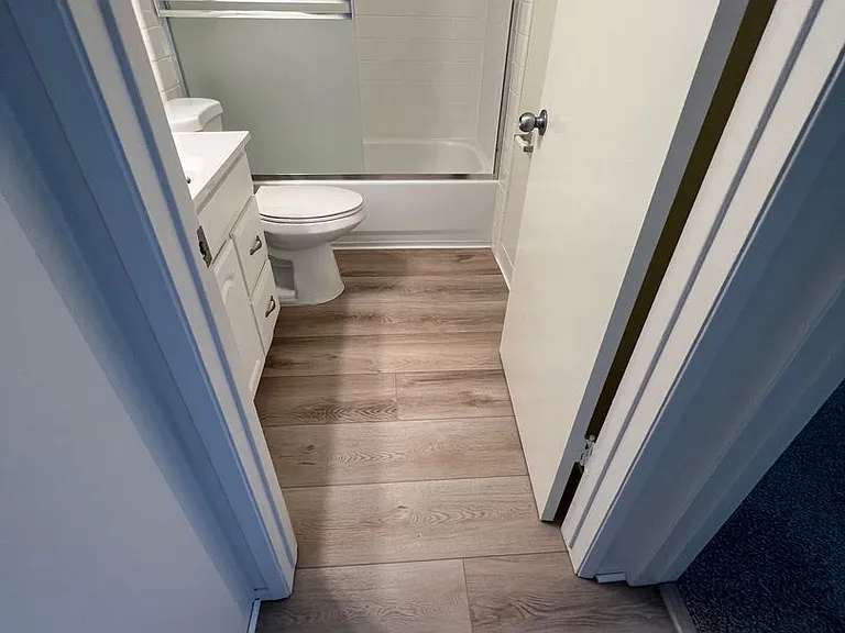 1021 E Cypress Ave — Photo 5