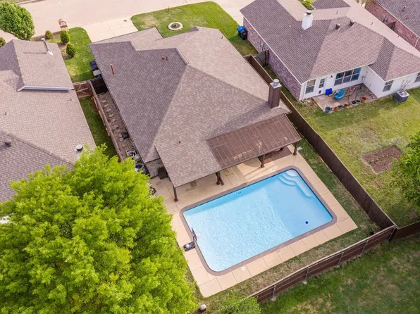 10240 Brea Canyon Rd, Fort Worth, TX 76108