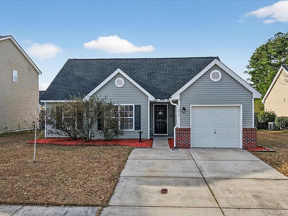 2nd image of 211 Avonshire Dr