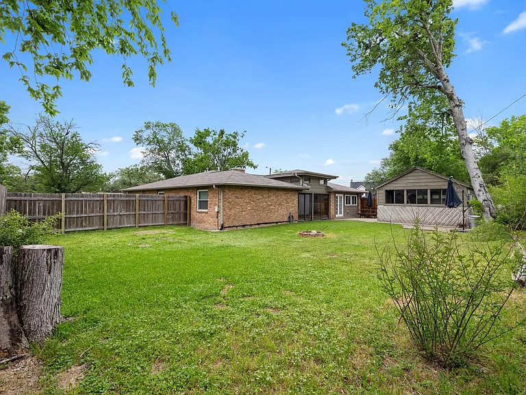 1222 Haines Dr — Photo 22