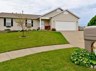 40 Woodwind Ct, Wentzville, MO 63385