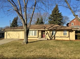 1205 E Gate Pkwy, Rockford, IL 61108