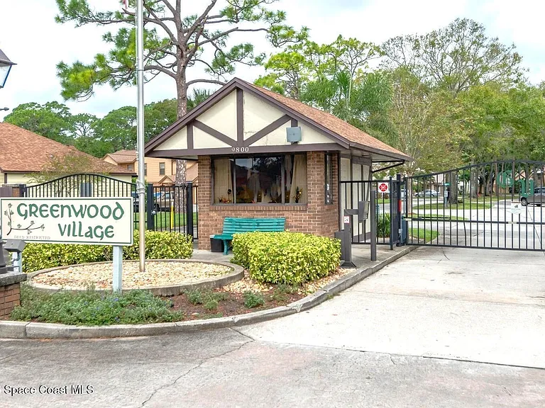 9017 Manchester Ln #21E — Photo 38