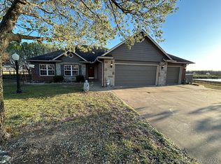 1120 W Evergreen St, Skiatook, OK 74070