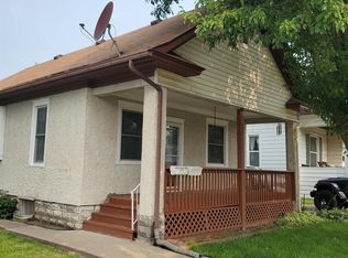 710 Argyle Ct, Clinton, IA 52732