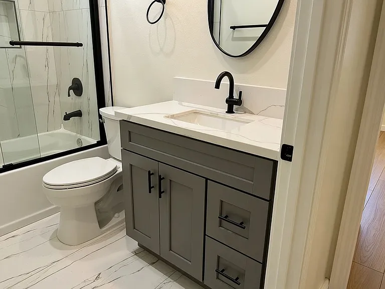 1056 Hoffman Ave #2 — Photo 9