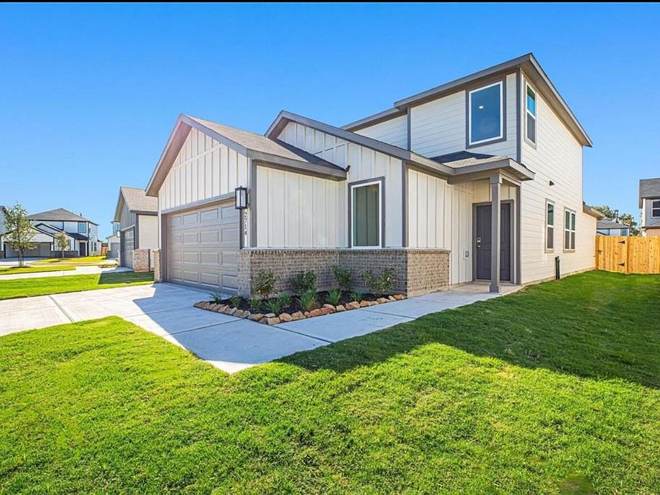 1st image of 2714 Hollow Alpine Way