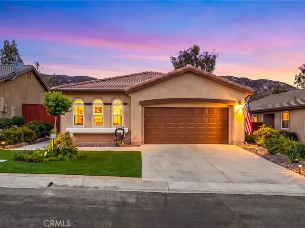 8840 Duval Ln, Hemet, CA 92545