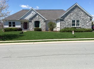 1384 Sterling Dr, York, PA 17404