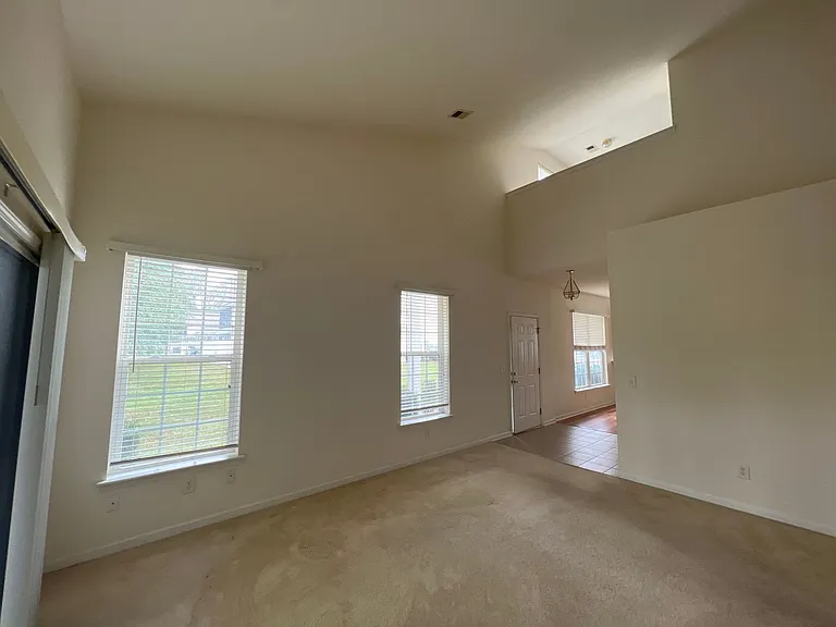 281 Connemara Dr #E — Photo 10
