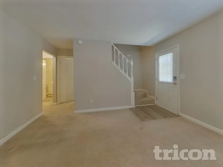 1145 Woodington Cir — Photo 3
