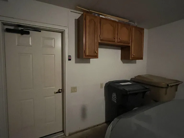 635 E Dayton St — Photo 26