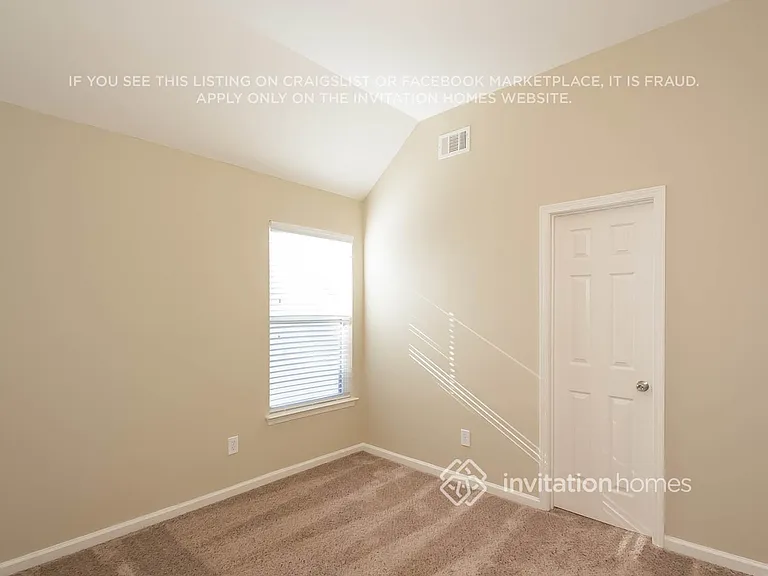 330 Fairpointe Pl — Photo 9