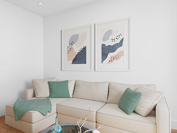 2nd image of 476 Irving Ave #6