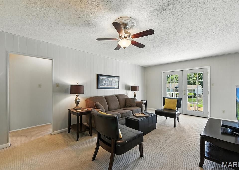 542 White Birch Way, Hazelwood, MO 63042 | Zillow