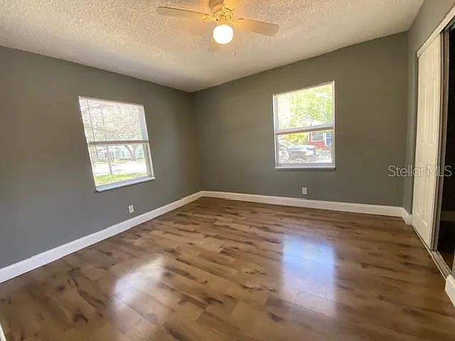 3 bed, 1.0 bath, 906 sqft, $1,450 — Photo 4