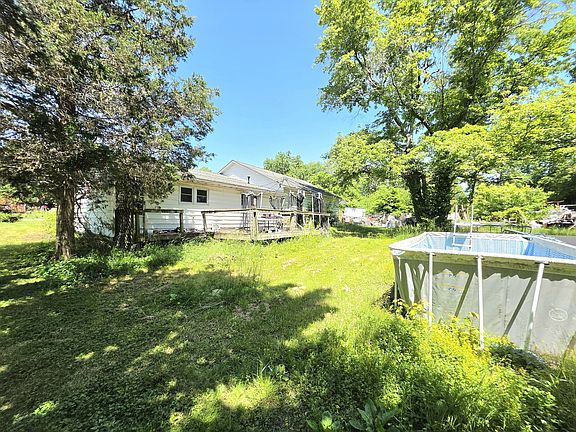 4th image of 214 Pyle St