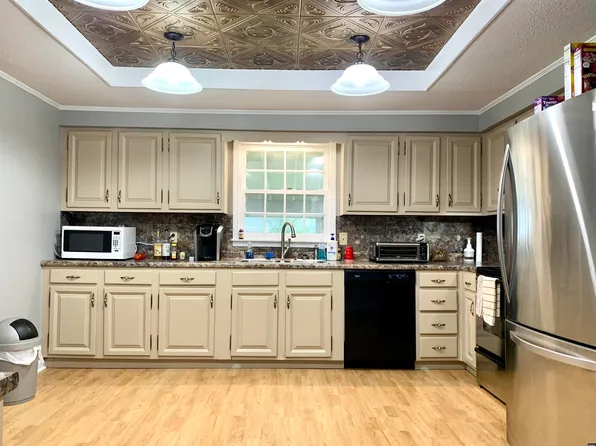9087 Lakeview Dr, South Fulton, TN 38257
