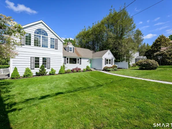 43 Green Knolls Lane, Fairfield, CT 06824