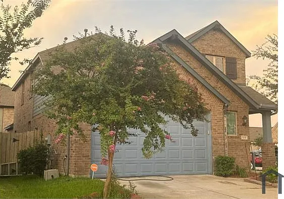 5 bed, 2848 sqft, $3,700 — Photo 2