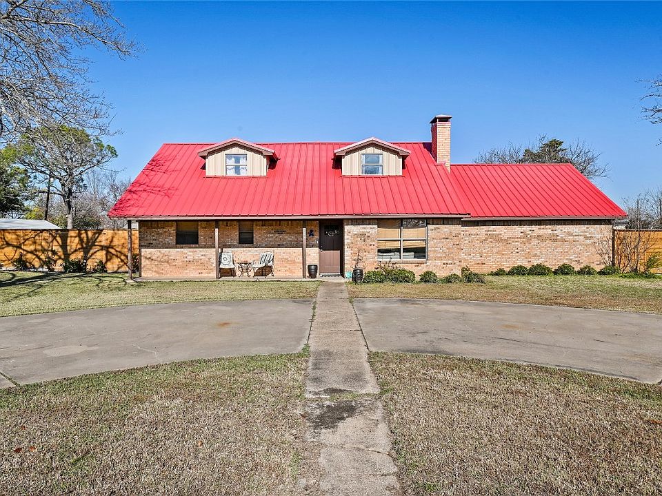 1st image of 205 Randell Terrace Dr