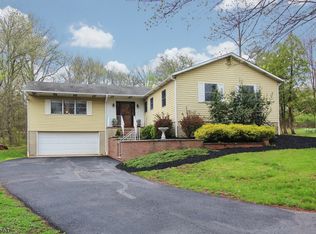 536 Garretson Rd, Bridgewater, NJ 08807