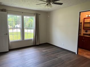 384 Stutts Rd, Mooresville, NC 28117