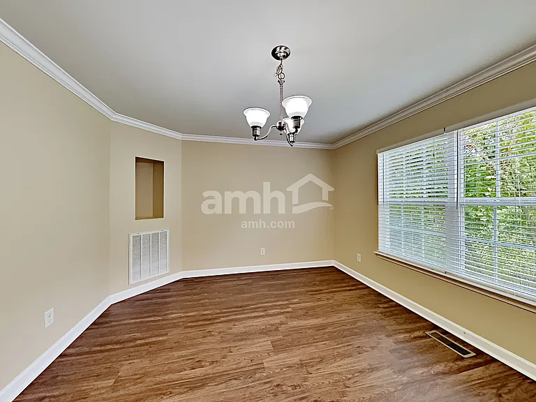 982 Acadia Ct — Photo 5