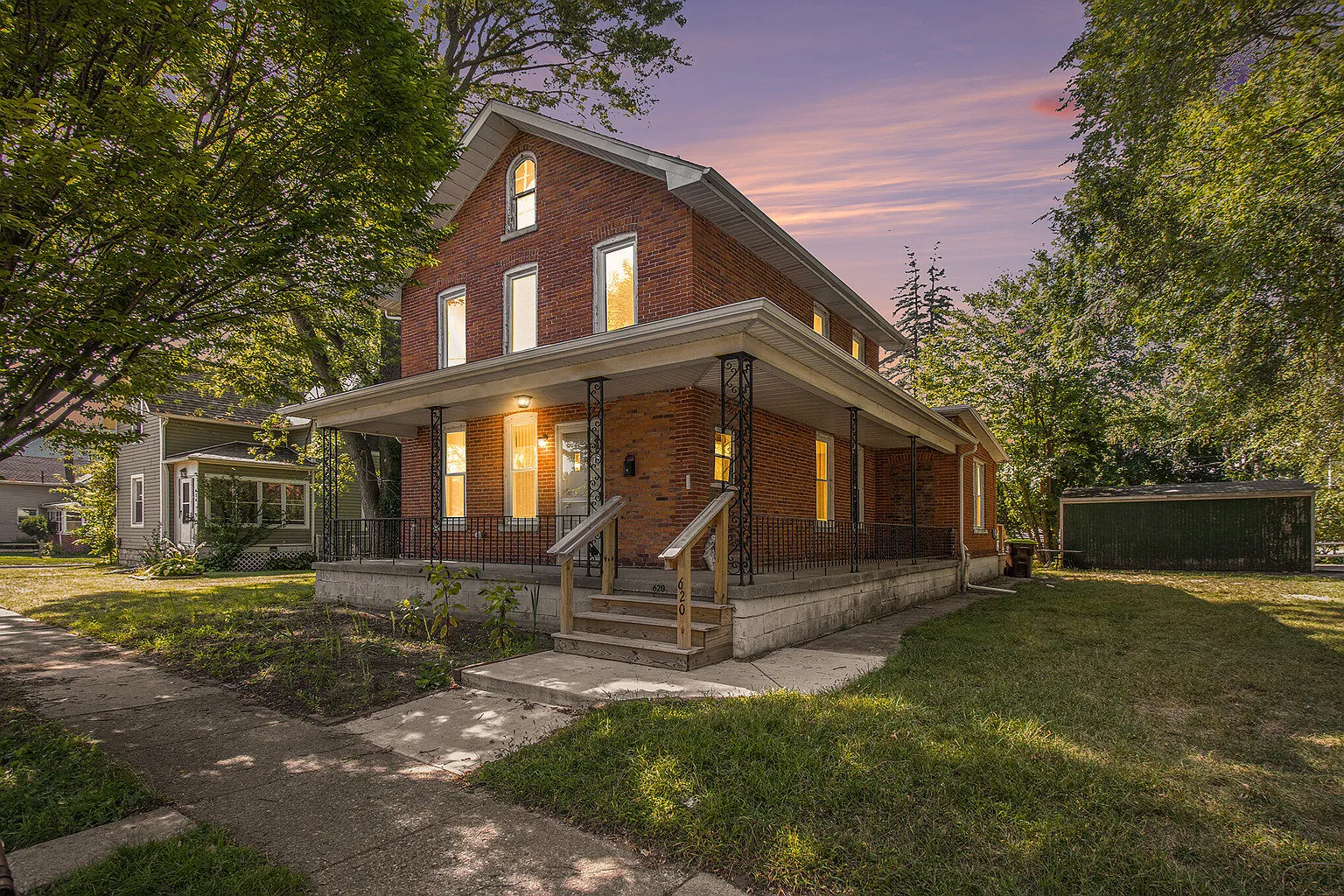 620 Hubble St photo 1