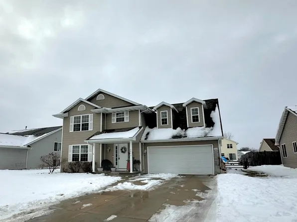 2643 Grassy Ln, Neenah, WI 54956