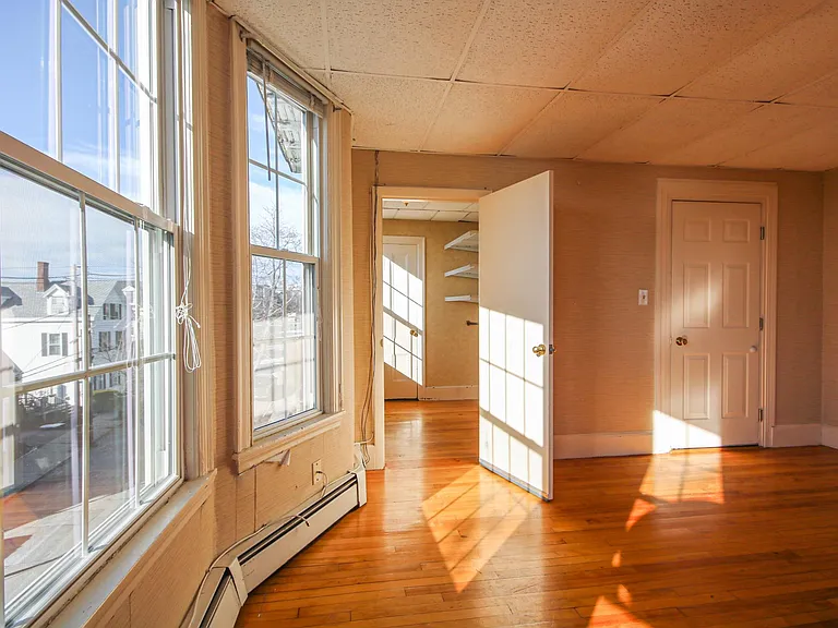 29 Saint Lawrence St #2 — Photo 34