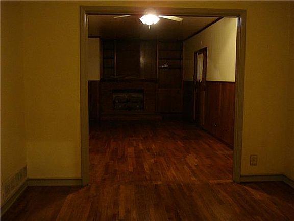 3rd image of 3900 Sacramento Ave