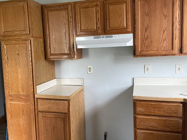 172 Oakdale Ave — Photo 11